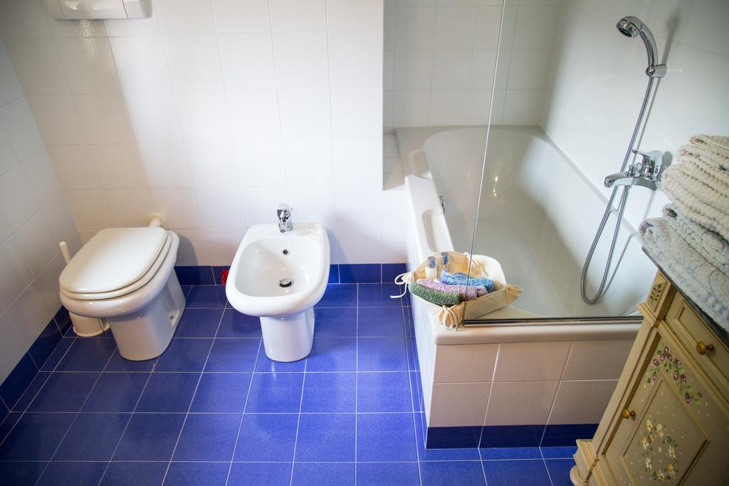 Alquaranta Bed & Breakfast Revine Lago Bagian luar foto